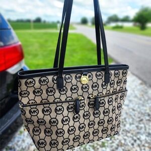 Michael Kors Kempton Signature Jet Set Medium Pocket Tote Black Tan Canvas